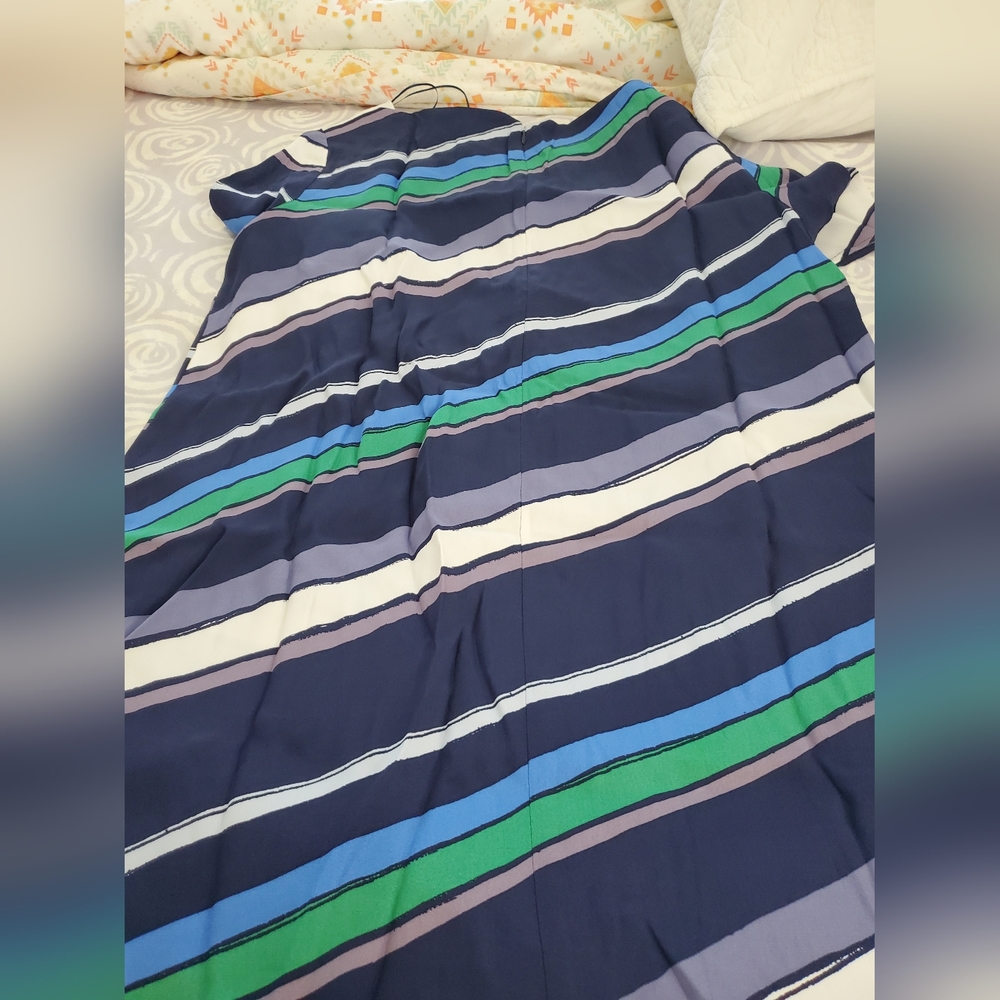 Dress - Picture 8 of 16